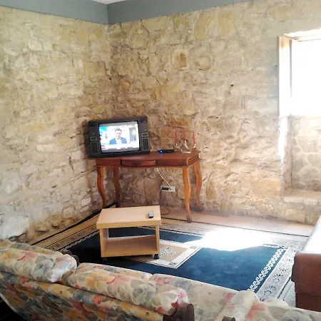 Charming House In With Mountain View