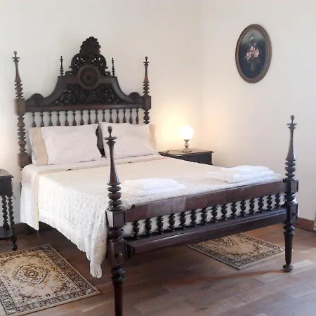 Charming House In With Mountain View *