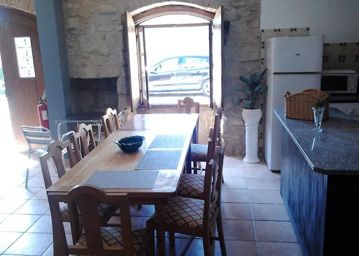 Charming House In With Mountain View Casa vacanze Alcobaça