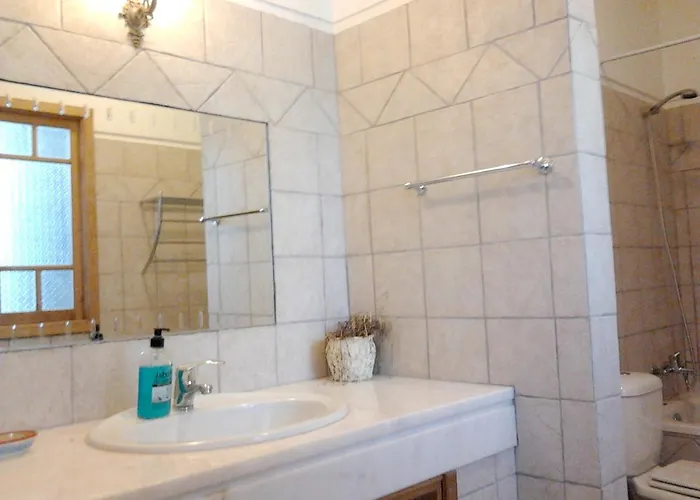 Charming House In With Mountain View * Alcobaça