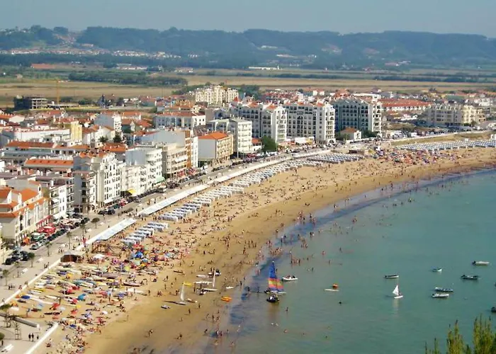 Charming House In With Mountain View Casa vacanze Alcobaça