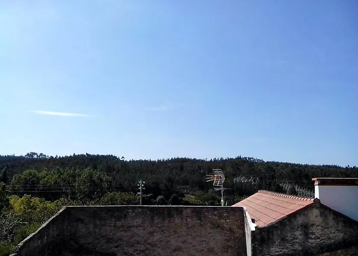 Charming House In With Mountain View Alcobaça