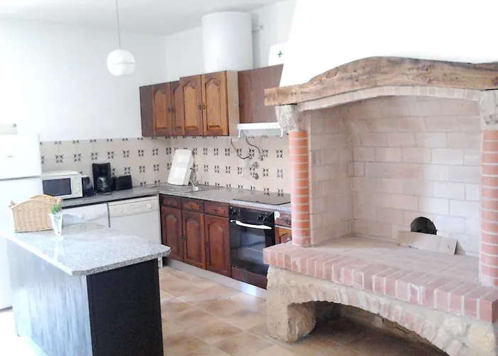 Charming House In With Mountain View Casa vacanze Alcobaça