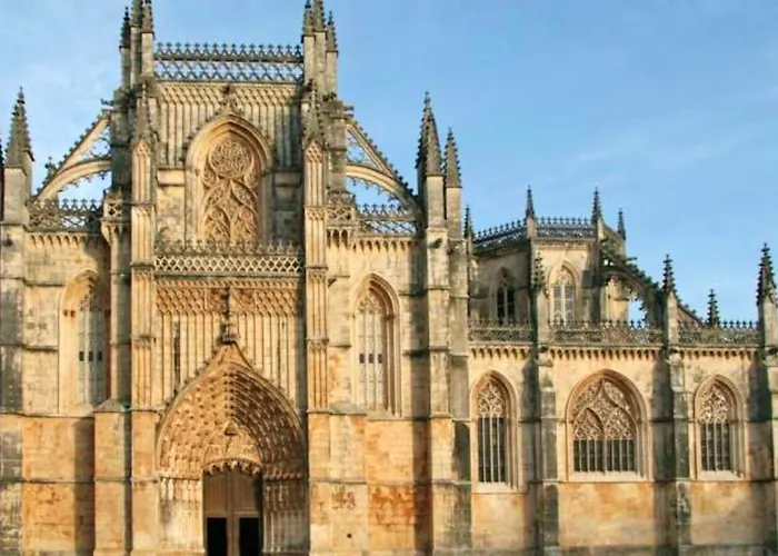 Charming House In With Mountain View Alcobaça